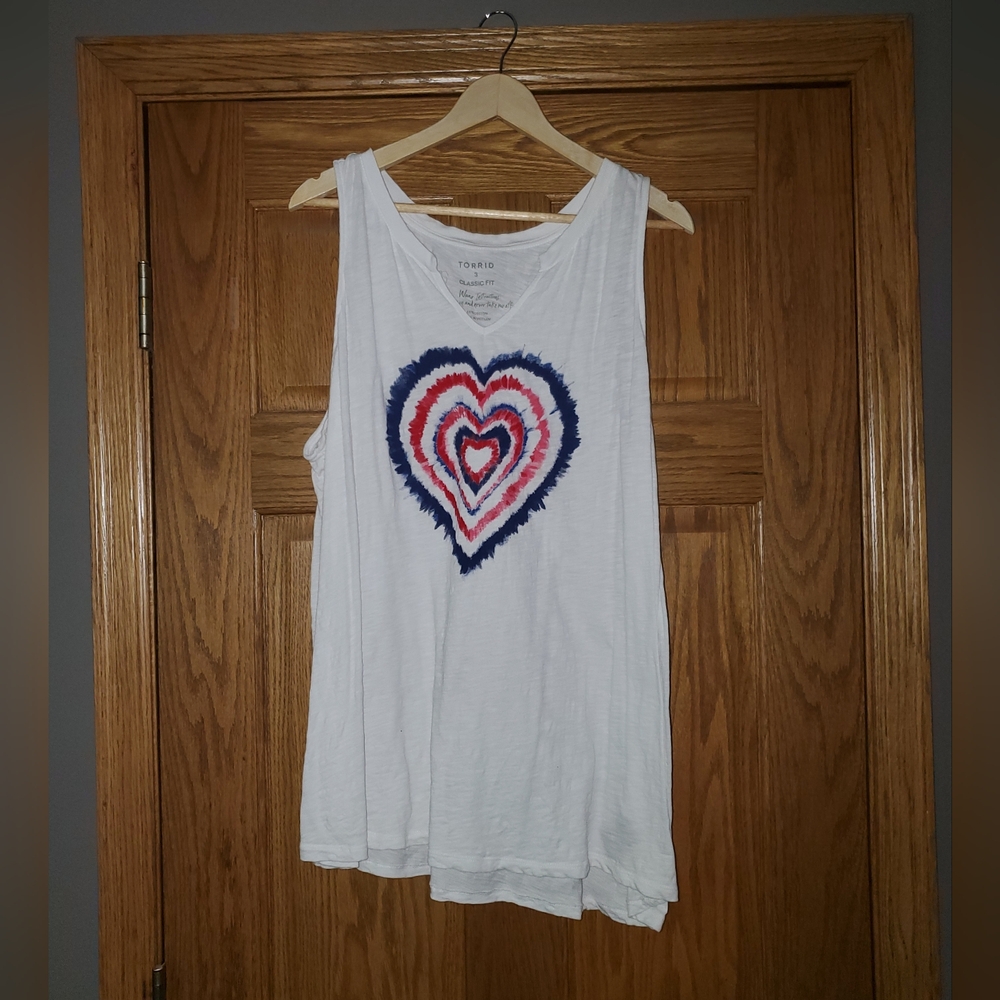 Torrid Tye Dye Heart Split Tank. Size 3.